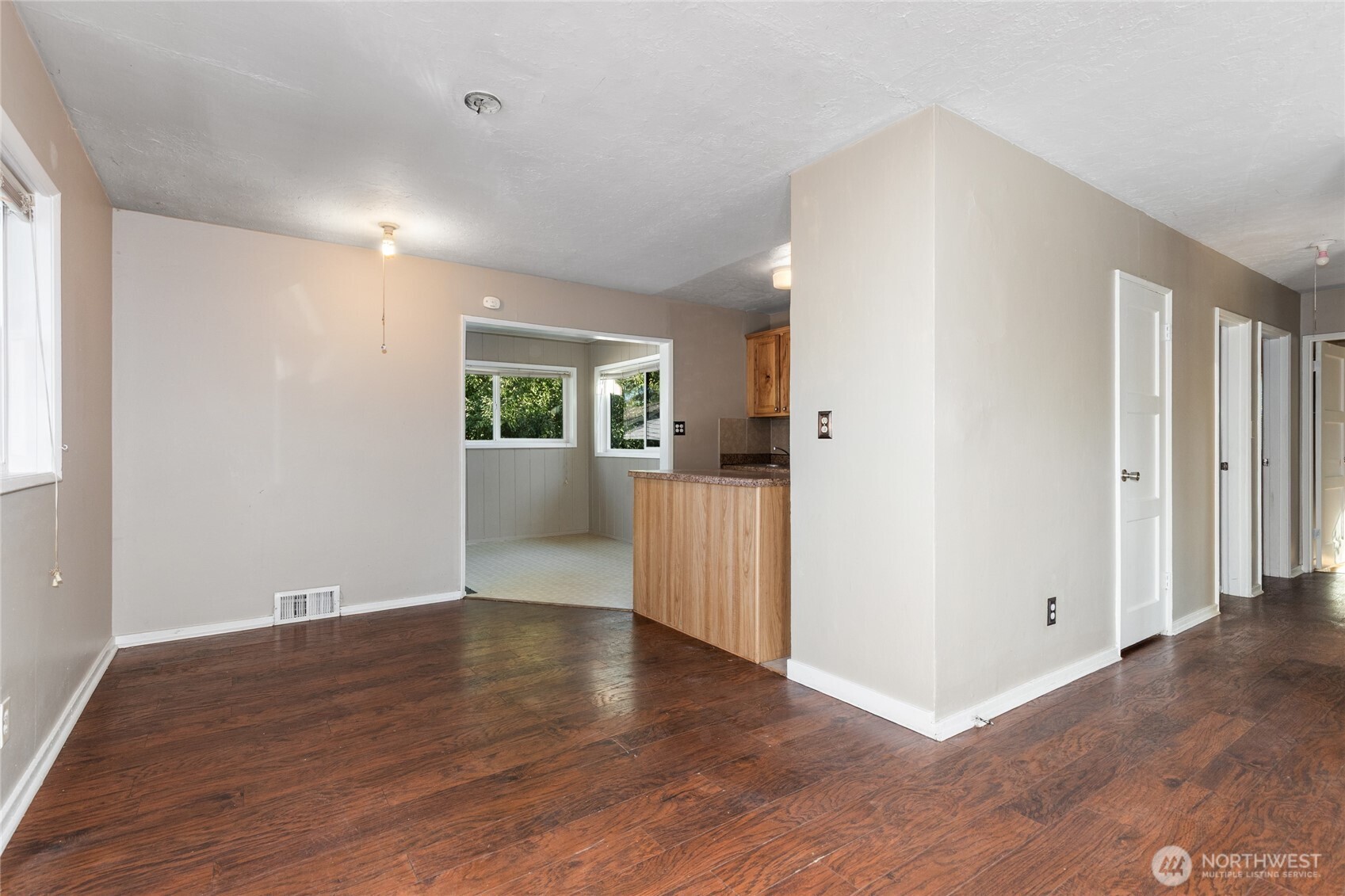 2202 Northeast 9th Place Renton, WA 98056 - Photo 10 of 19