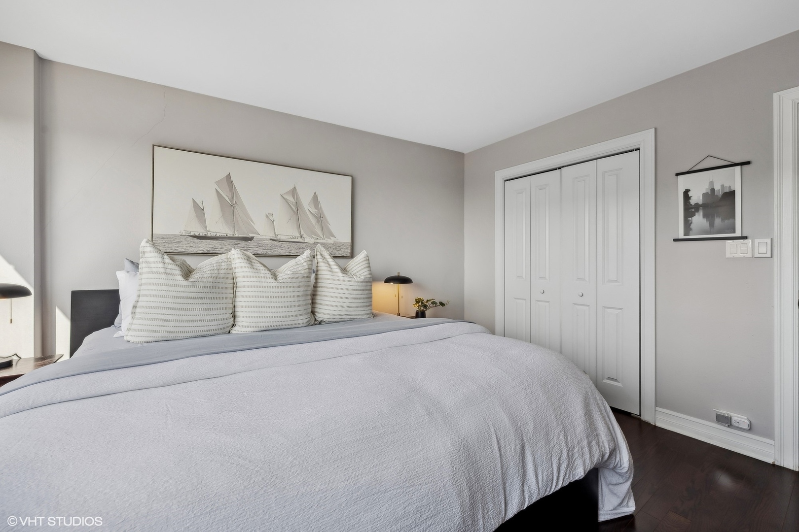 2930 North Sheridan Road, Unit 1803 Chicago, IL 60657 - Photo 14 of 18 Gallery Image 14
