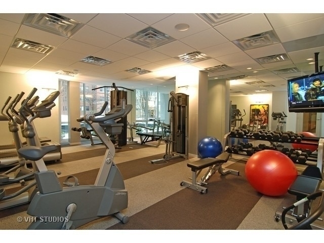 2930 North Sheridan Road, Unit 1803 Chicago, IL 60657 - Photo 18 of 18 Gallery Image 18