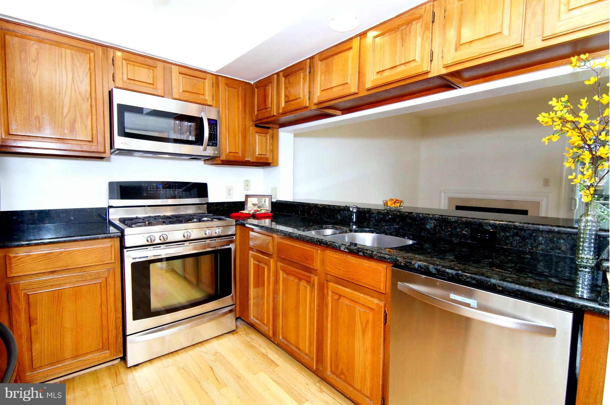 6581 Cypress Point Road Alexandria, VA 22312 - Photo 2 of 29 Kitchen View 1