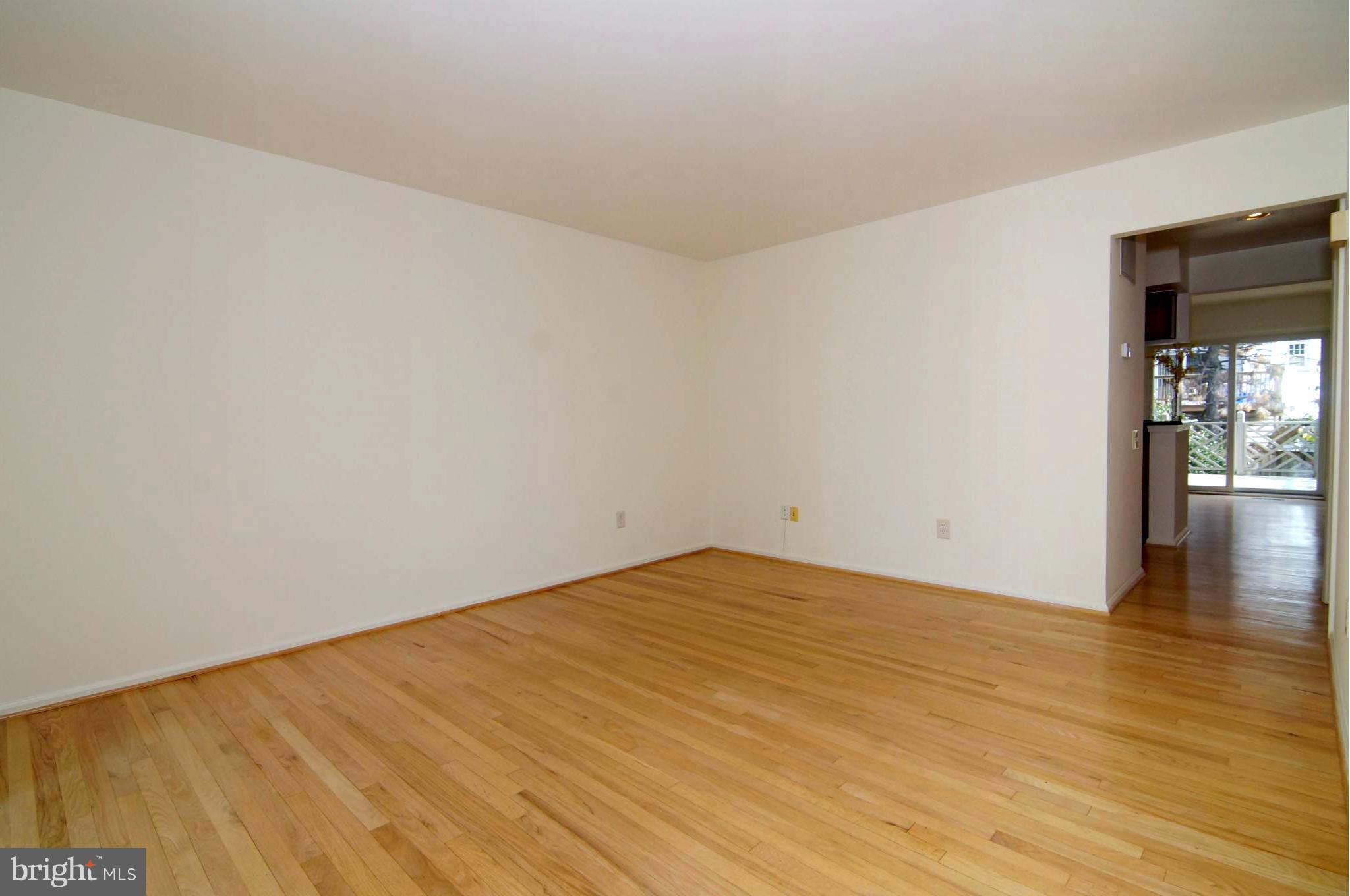 6581 Cypress Point Road Alexandria, VA 22312 - Photo 11 of 29 Living Room/Dining Room View 2