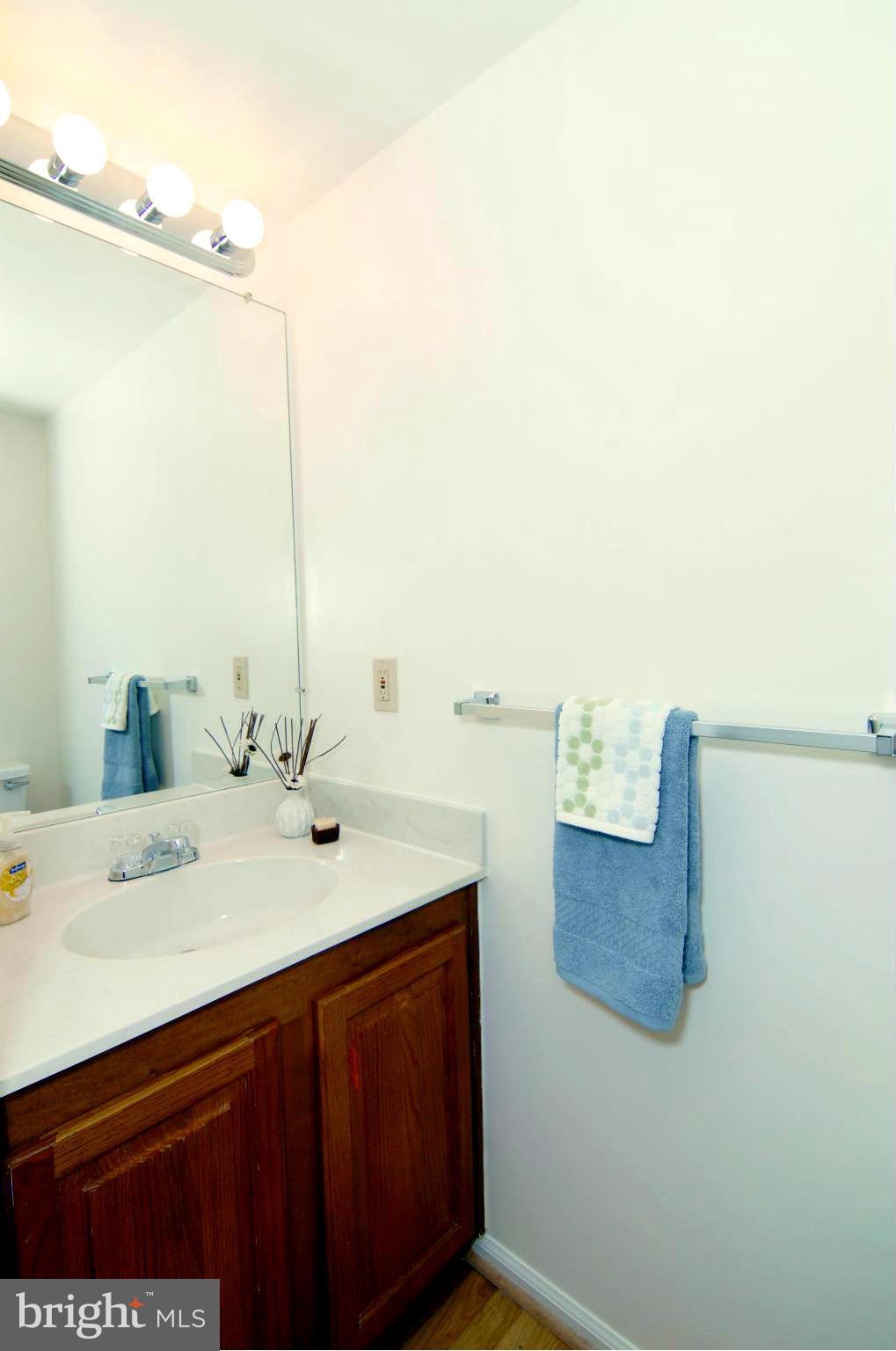 6581 Cypress Point Road Alexandria, VA 22312 - Photo 9 of 29 Main Floor Powder Room