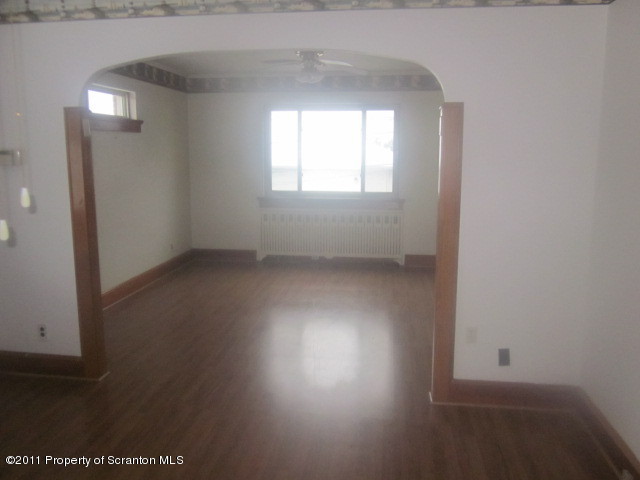 631 Perry Court Hazleton, PA 18201 - Photo 3 of 13 Gallery Image 3