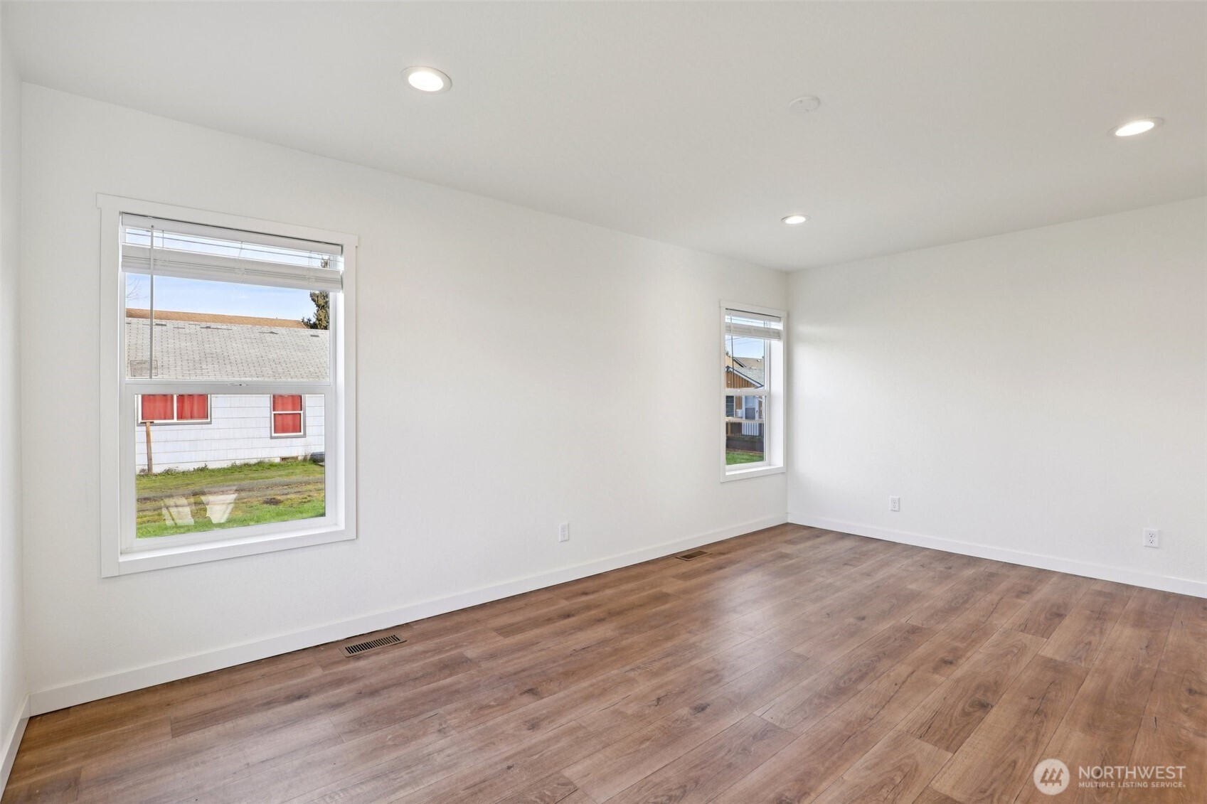 332 23rd Avenue Longview, WA 98632 - Photo 3 of 38