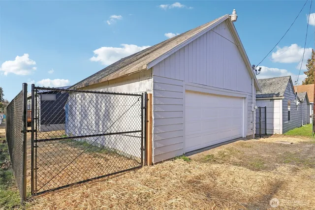 $329,000 | 332 23rd Avenue, Longview, WA 98632