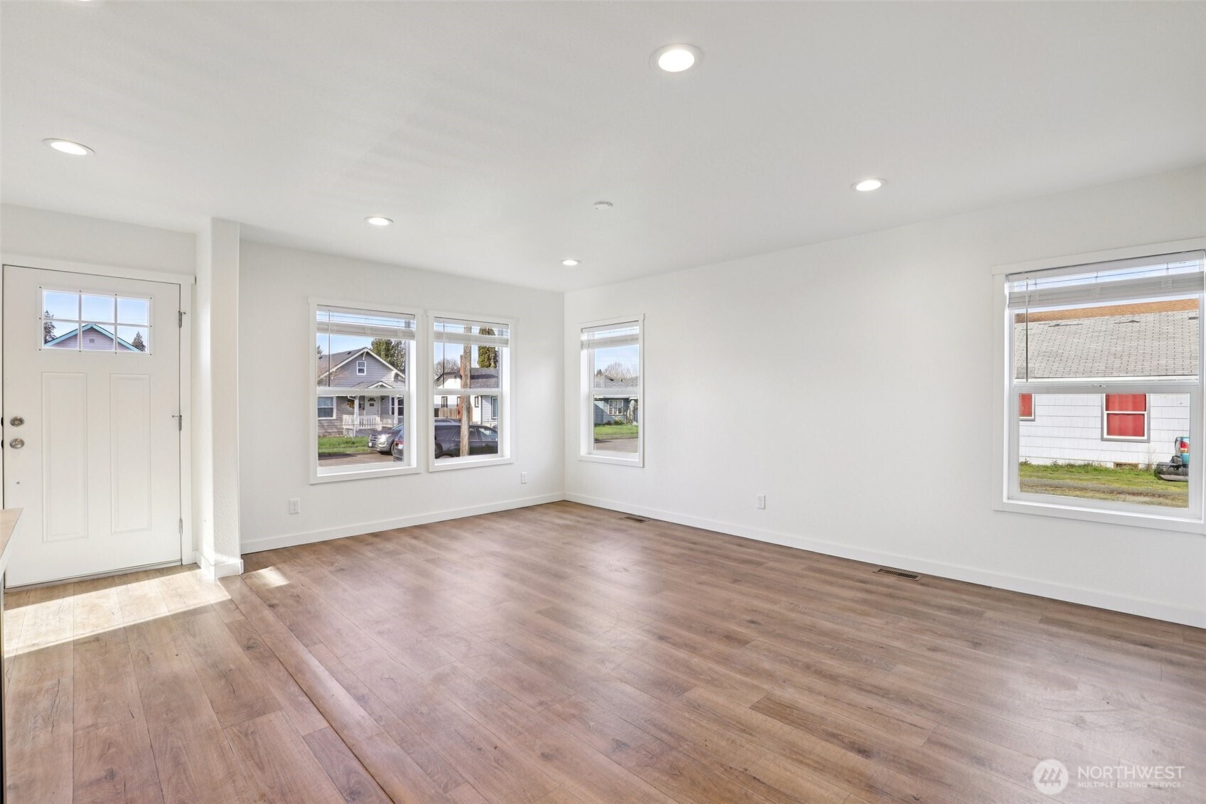 332 23rd Avenue Longview, WA 98632 - Photo 4 of 38