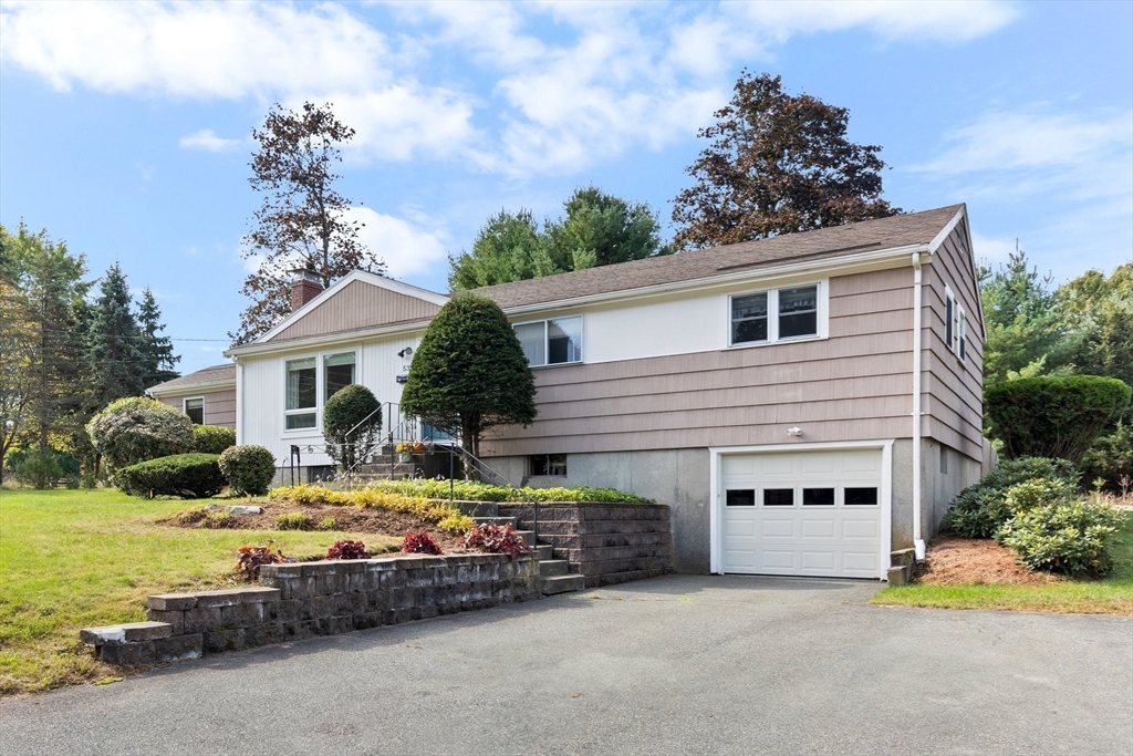 531 Bay Road Sharon, MA 02067 - Photo 3 of 33 Gallery Image 3