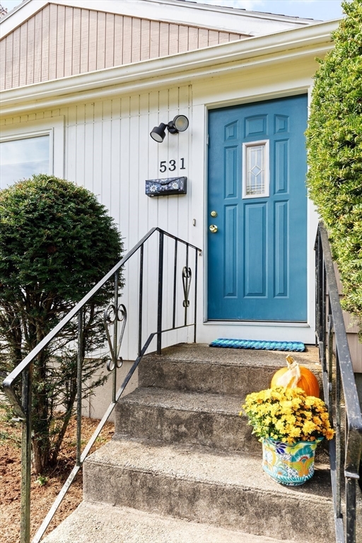 531 Bay Road Sharon, MA 02067 - Photo 6 of 33 Gallery Image 6