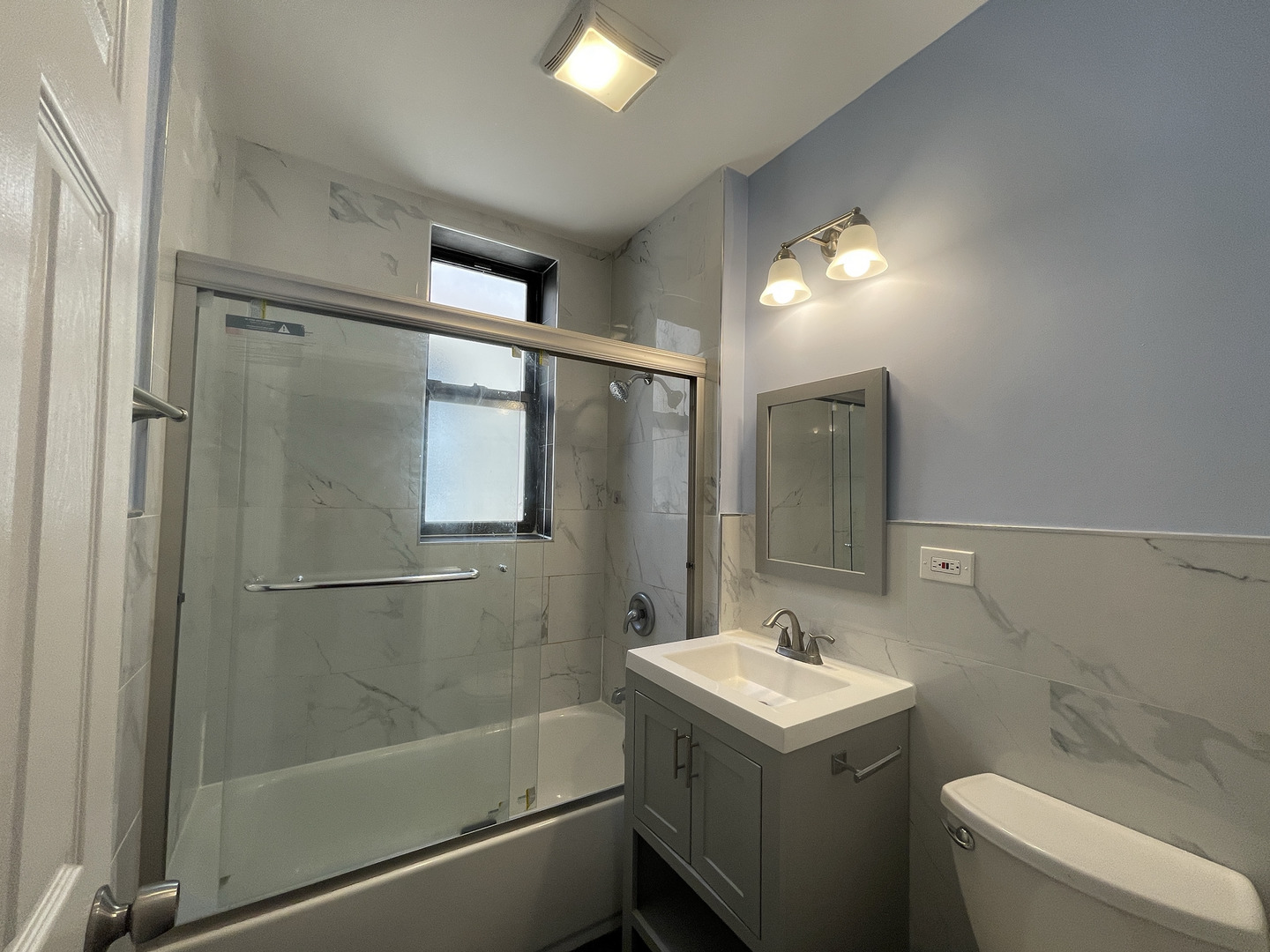 1039 South Racine Avenue, Unit 1F Chicago, IL 60607 - Photo 3 of 7