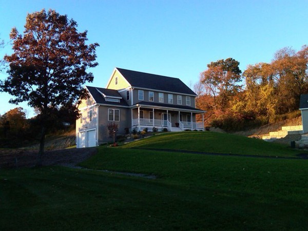26 Bradley Road Danvers, MA 01923 - Photo 1 of 25 Gallery Image 1