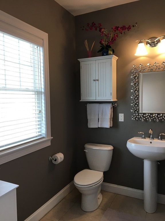 26 Bradley Road Danvers, MA 01923 - Photo 9 of 25 Gallery Image 9