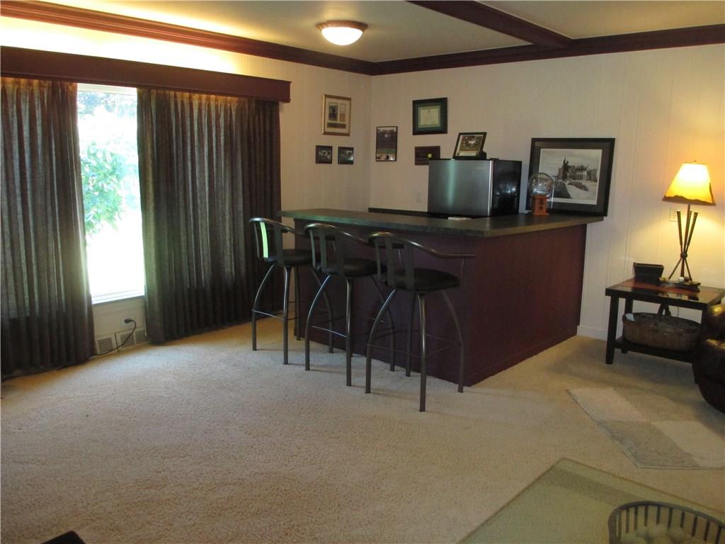 307 Country Club Road Butler, PA 16002 - Photo 13 of 24 Wetbar