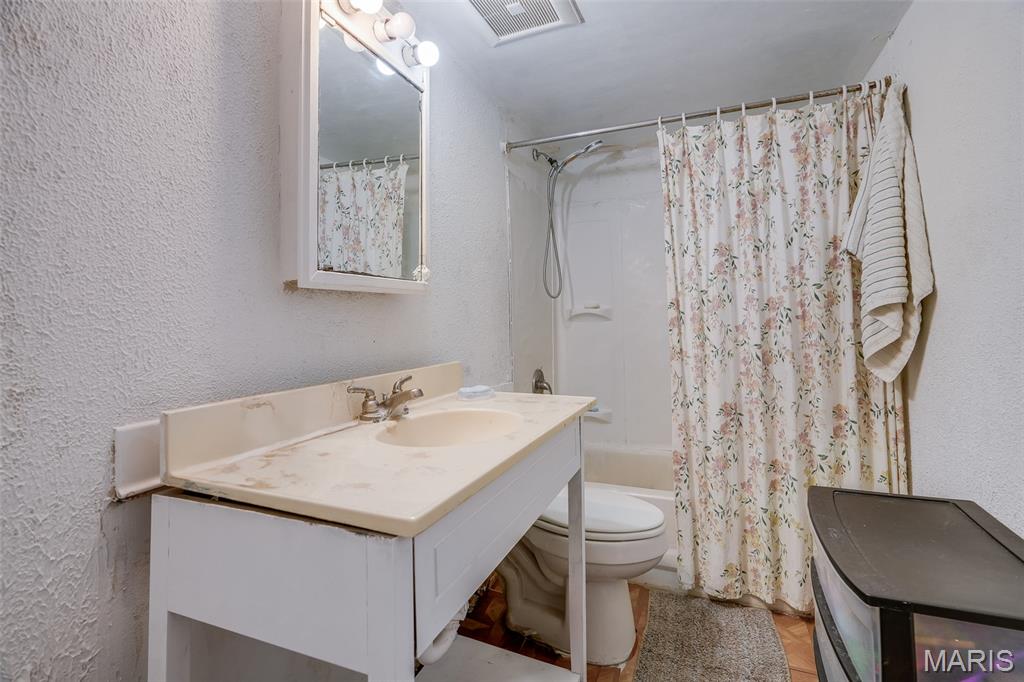 1302 St Raphael Drive East St. Louis, IL 62206 - Photo 14 of 24