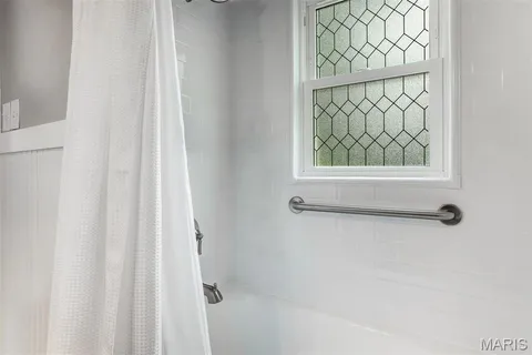 $699,900 | 802 South Berry Road, St. Louis, MO 63122