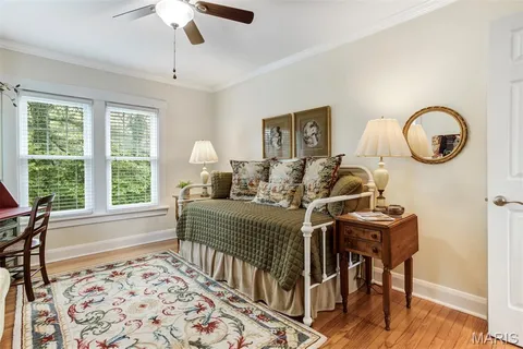 $699,900 | 802 South Berry Road, St. Louis, MO 63122