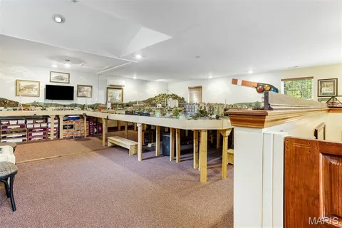 $699,900 | 802 South Berry Road, St. Louis, MO 63122