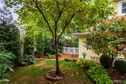 $699,900 | 802 South Berry Road, St. Louis, MO 63122