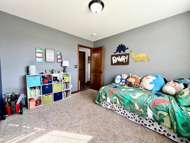 $315,000 | 1727 Grand Avenue, Worthington, MN 56187