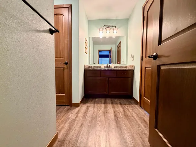 $315,000 | 1727 Grand Avenue, Worthington, MN 56187