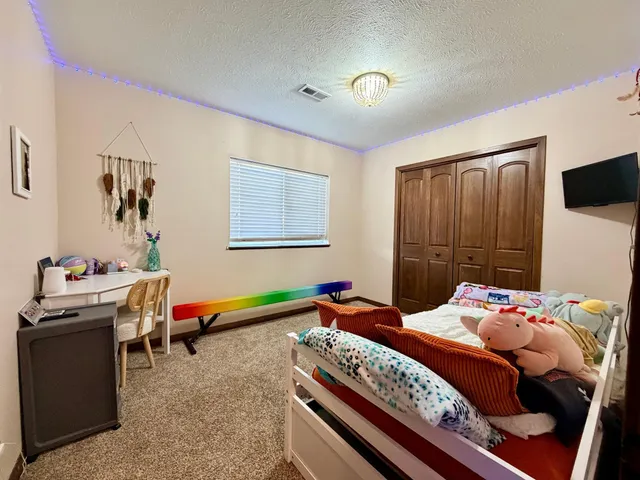 $315,000 | 1727 Grand Avenue, Worthington, MN 56187