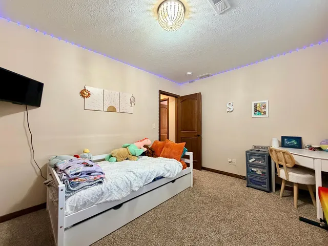 $315,000 | 1727 Grand Avenue, Worthington, MN 56187