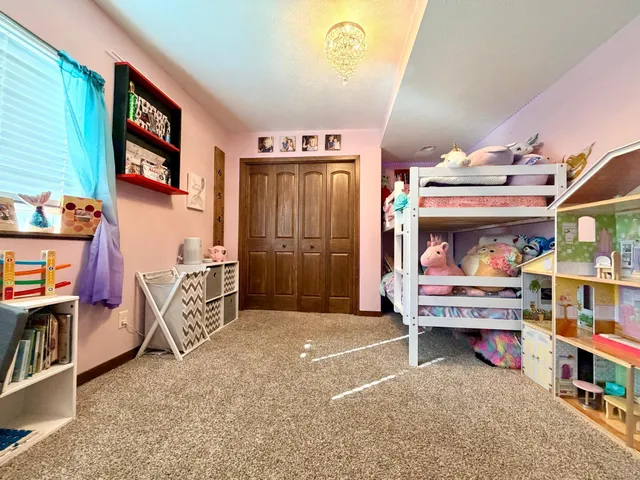 $315,000 | 1727 Grand Avenue, Worthington, MN 56187