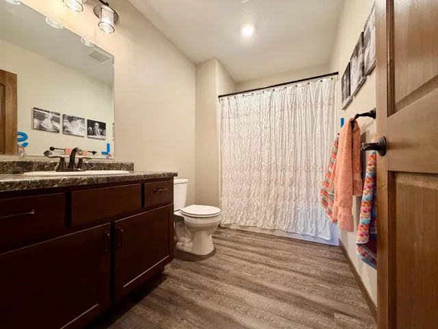 $315,000 | 1727 Grand Avenue, Worthington, MN 56187