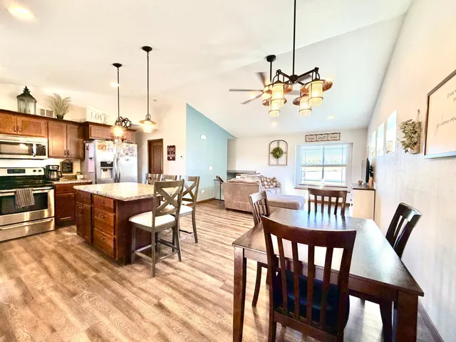 $315,000 | 1727 Grand Avenue, Worthington, MN 56187