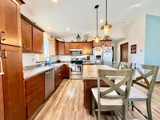 $315,000 | 1727 Grand Avenue, Worthington, MN 56187