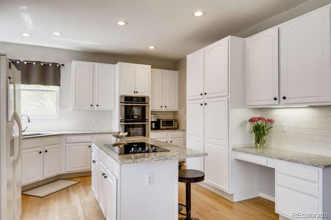 10052 Hughes Way Highlands Ranch, CO 80126 - Photo 7 of 27 Gallery Image 7