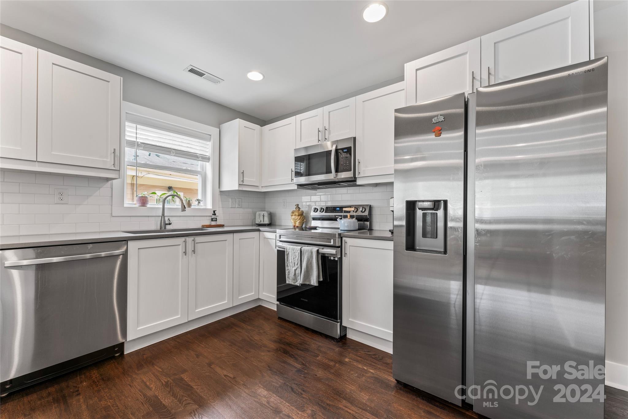 1649 Club Road Charlotte, NC 28205 - Photo 7 of 45 Gallery Image 7