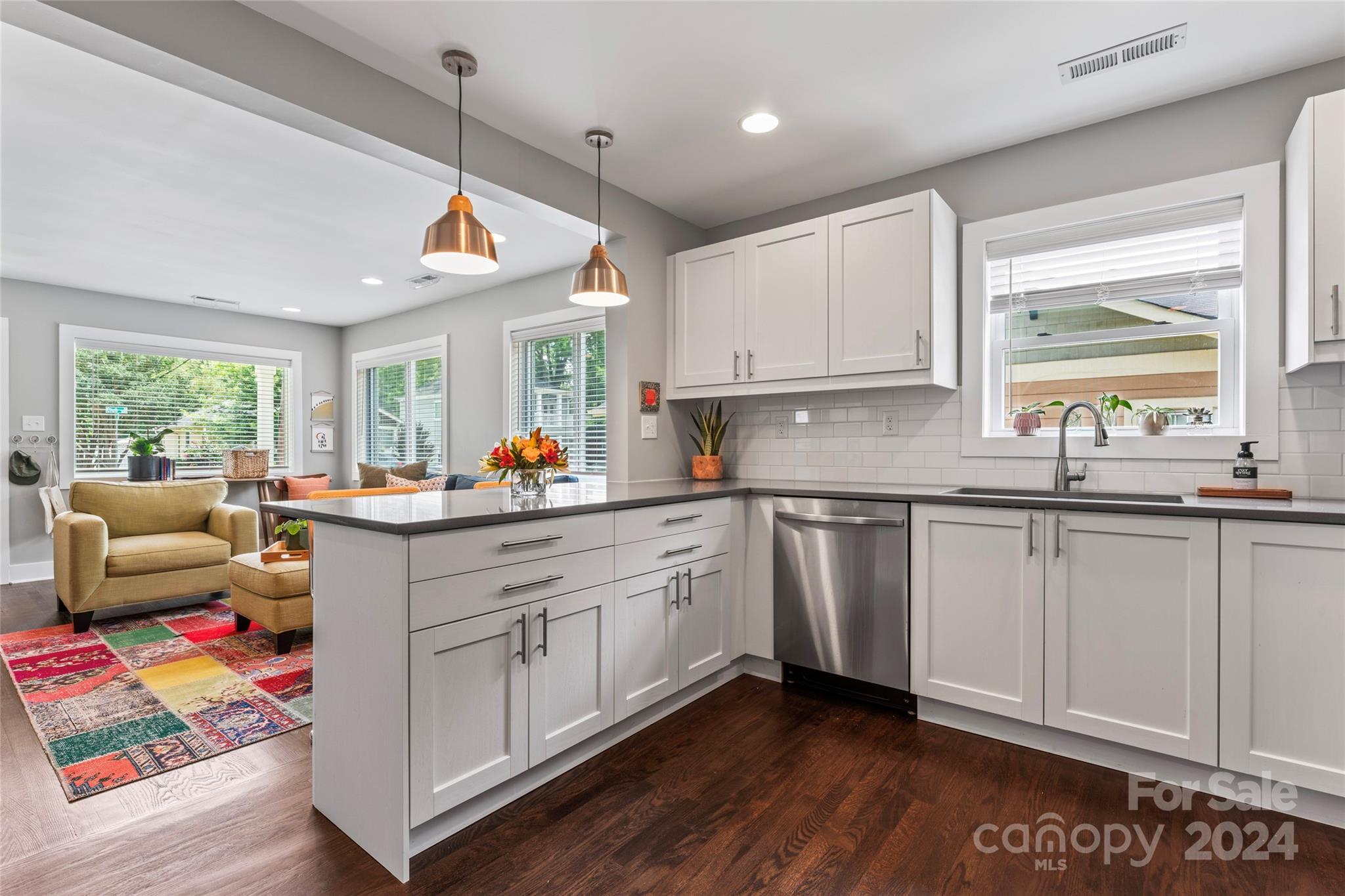1649 Club Road Charlotte, NC 28205 - Photo 8 of 45 Gallery Image 8