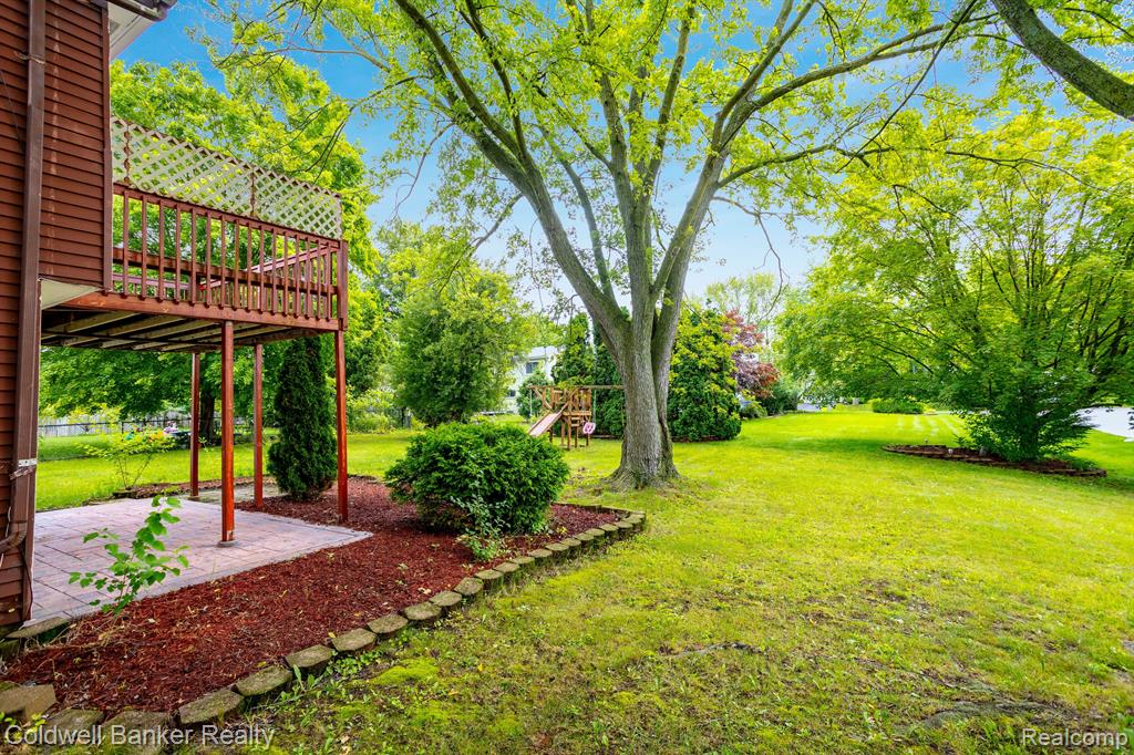 22512 Sheridan Road Novi, MI 48375 - Photo 30 of 37