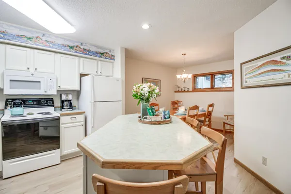 $645,000 | 6508 Aspenwood Drive, Unit 6508, Tofte, MN 55615