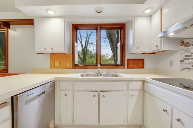 $419,900 | 11036 27th Avenue South, Burnsville, MN 55337