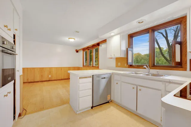 $419,900 | 11036 27th Avenue South, Burnsville, MN 55337