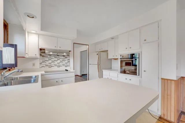 $419,900 | 11036 27th Avenue South, Burnsville, MN 55337