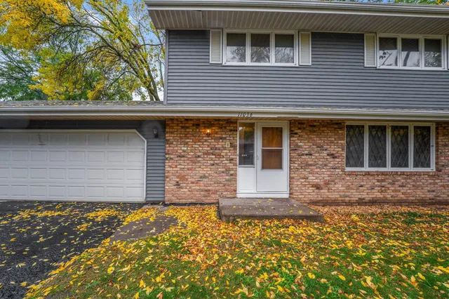 $419,900 | 11036 27th Avenue South, Burnsville, MN 55337