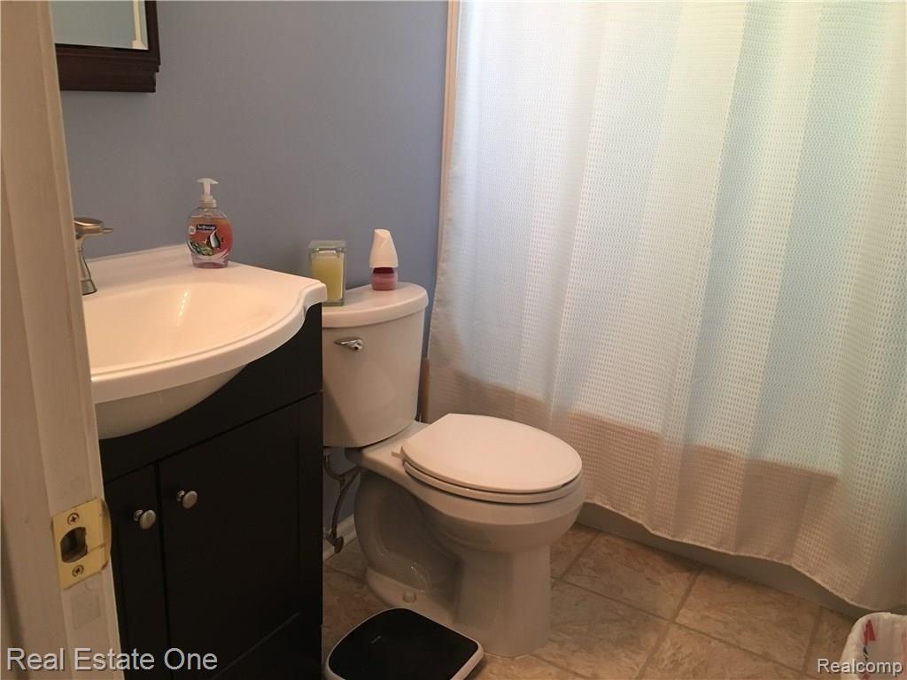 7971 Jackson Street Taylor, MI 48180 - Photo 11 of 19