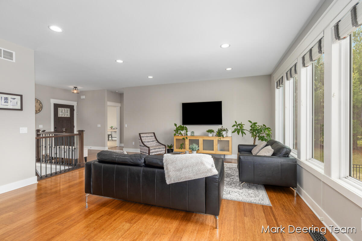 12775 76th Avenue Allendale, MI 49401 - Photo 6 of 54 IMG_1004