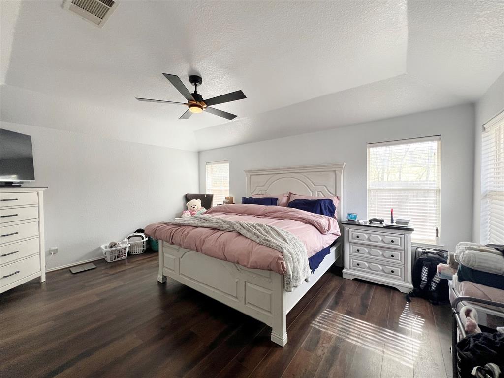 717 Ridgehill Drive Burleson, TX 76028 - Photo 7 of 18