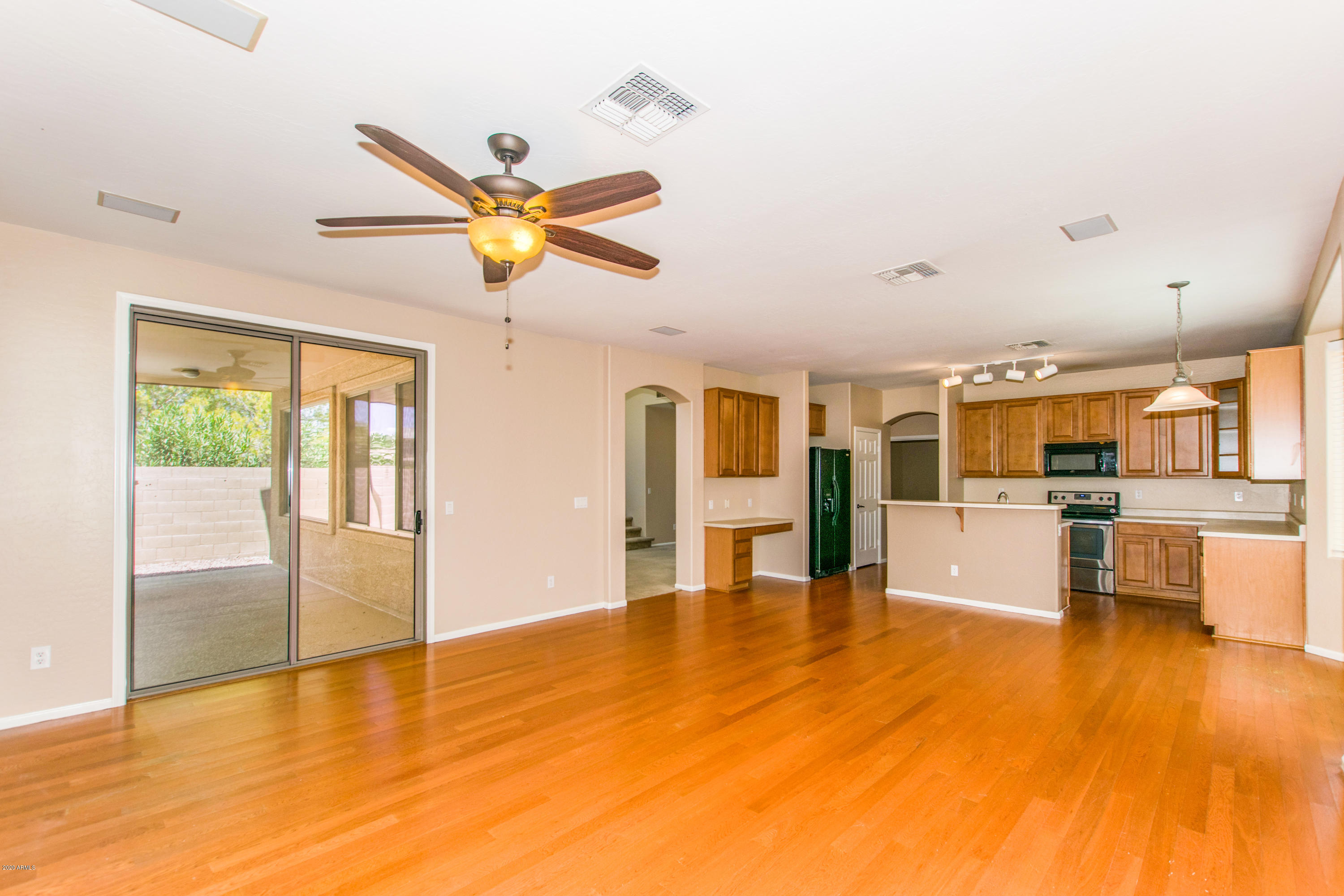 43921 Roth Road Maricopa, AZ 85138 - Photo 12 of 43 12 Family Room