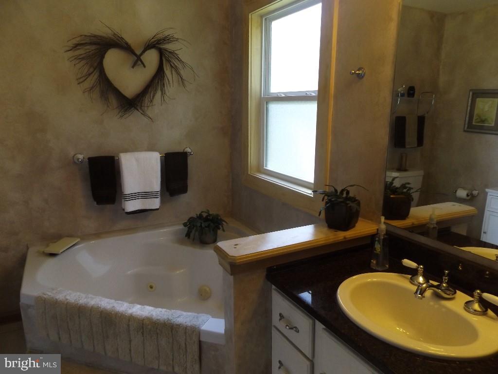 120 Toggle Road Manahawkin, NJ 08050 - Photo 13 of 35