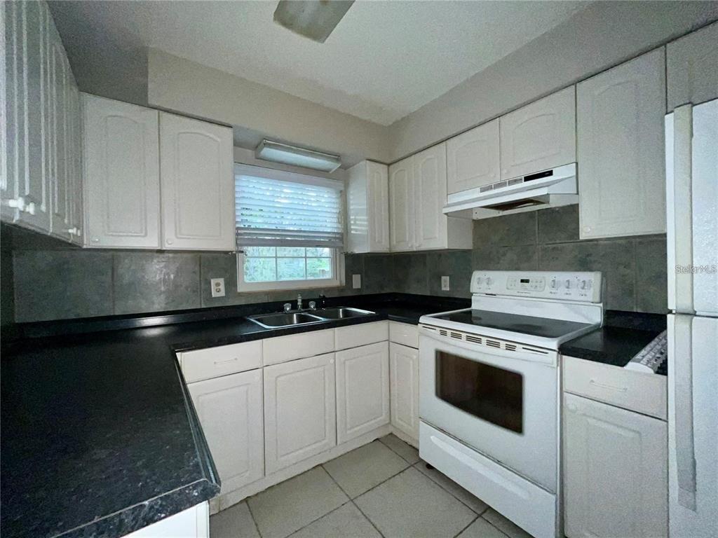3029 Sleepy Hill Road Lakeland, FL 33810 - Photo 5 of 24