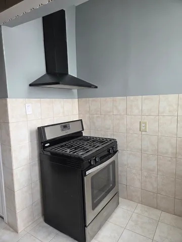 $1,450 | 1452 West 62nd Street, Unit 2F, Chicago, IL 60636