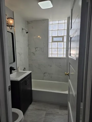 $1,450 | 1452 West 62nd Street, Unit 2F, Chicago, IL 60636