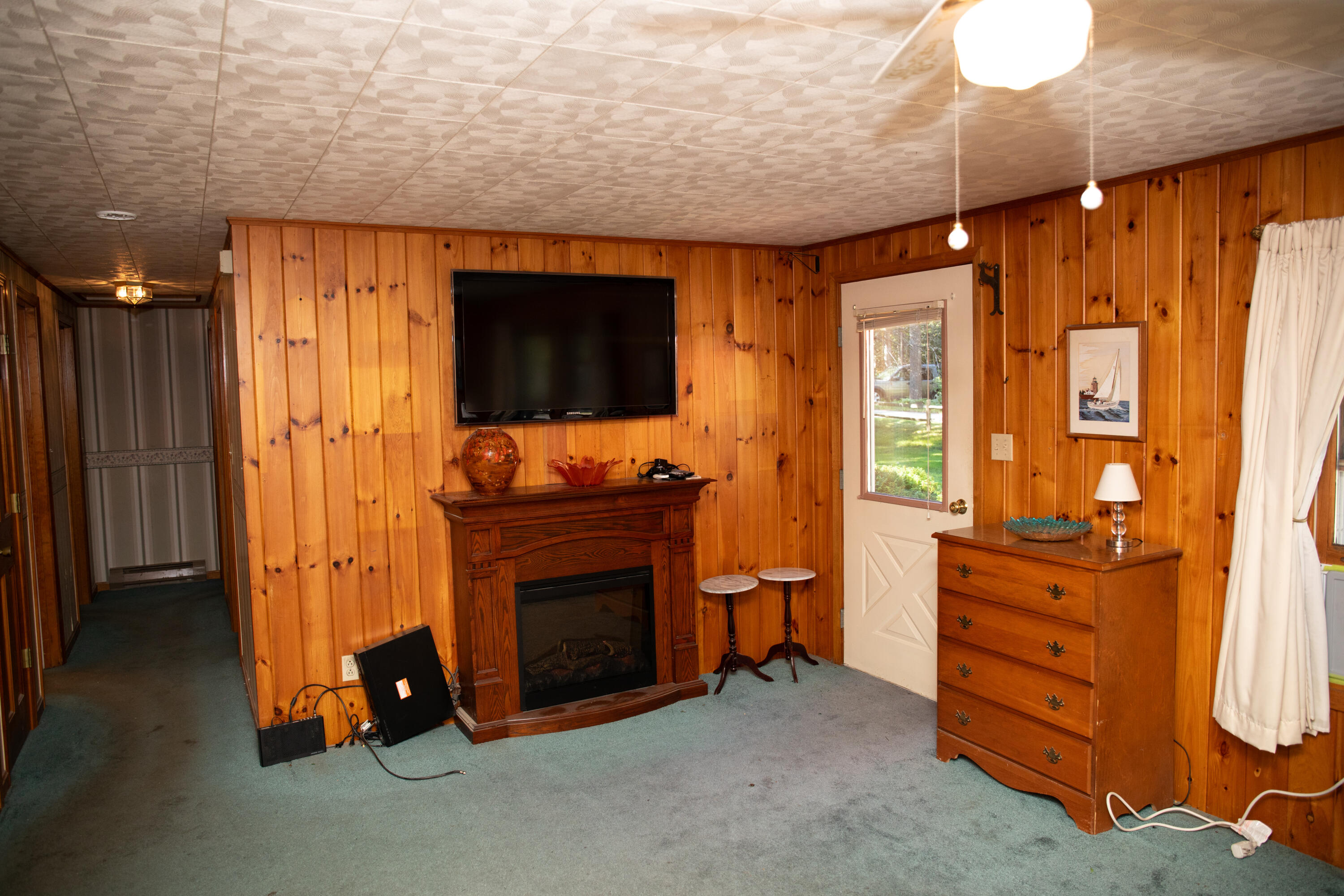 23 Nichols Road East Boothbay, ME 04544 - Photo 21 of 30 Living room 4