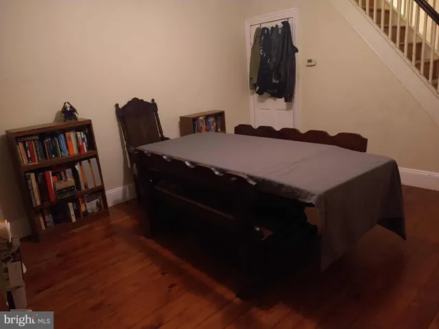 a view of a workspace with furniture