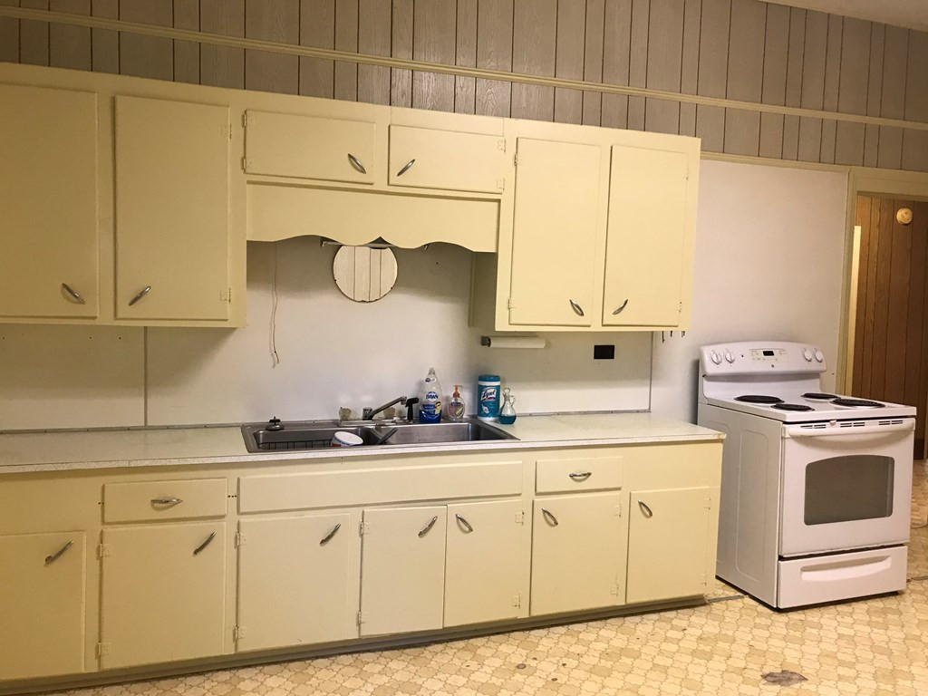 444 Academy Street Barnwell, SC 29812 - Photo 9 of 23