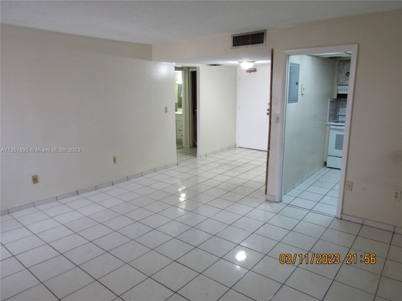 Flagami Miami, FL 33126 - Photo 4 of 12